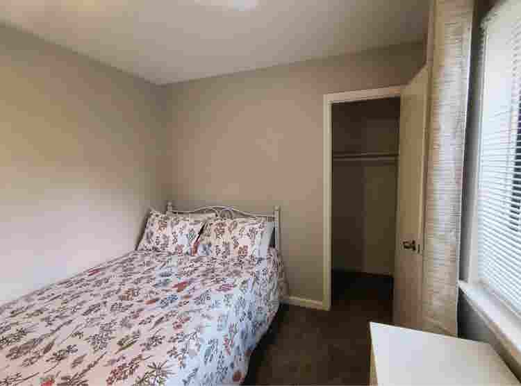 Move in ready-
Rent by the room