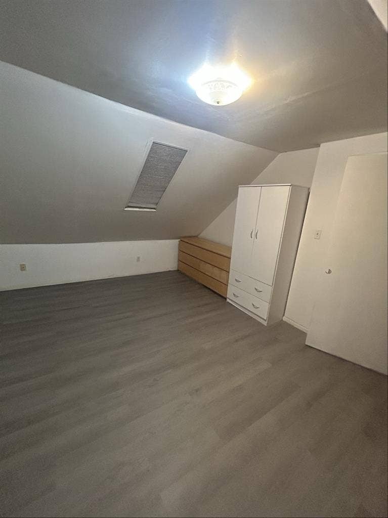Medium sized room on second floor