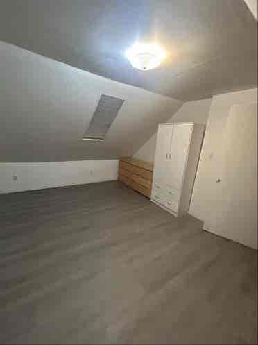 Medium sized room on second floor