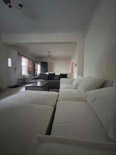 Medium sized room on second floor