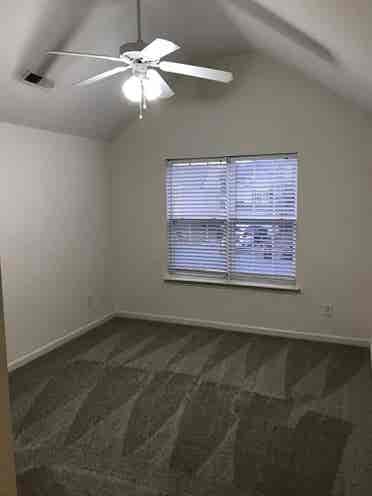NEWLY RENOVATED MOVE IN READY