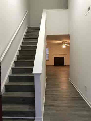 NEWLY RENOVATED MOVE IN READY