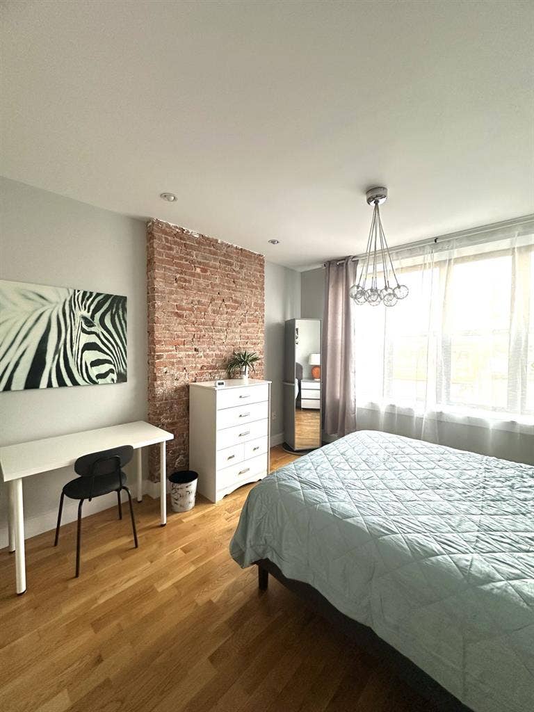 Cozy Queen Bedroom