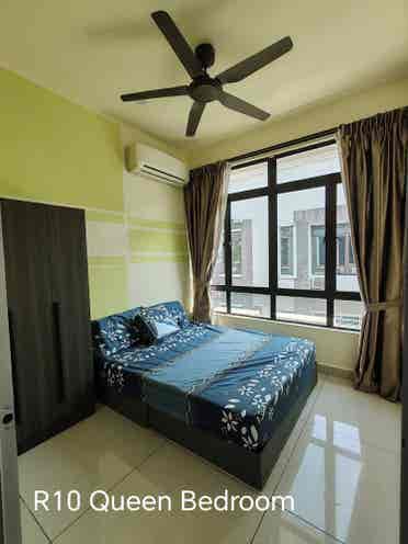 Bukit Indah/Nusa Bestari 
Room