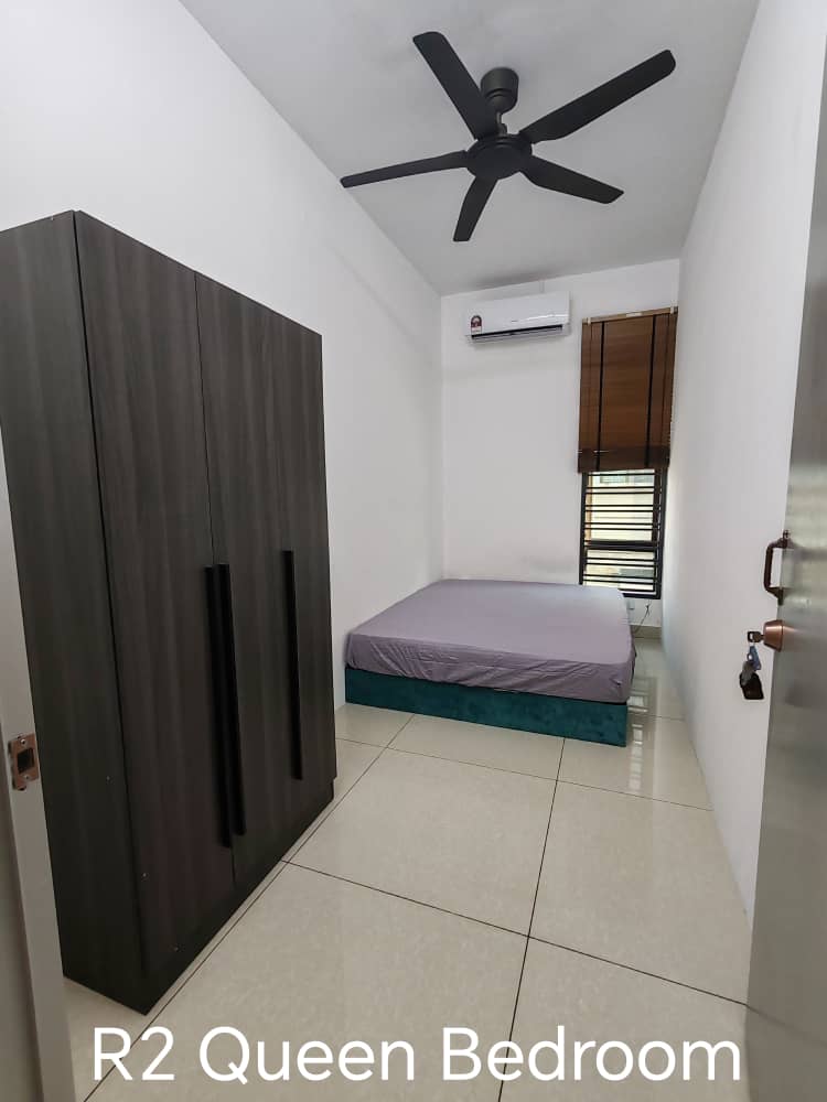 Bukit Indah/Nusa Bestari
Room