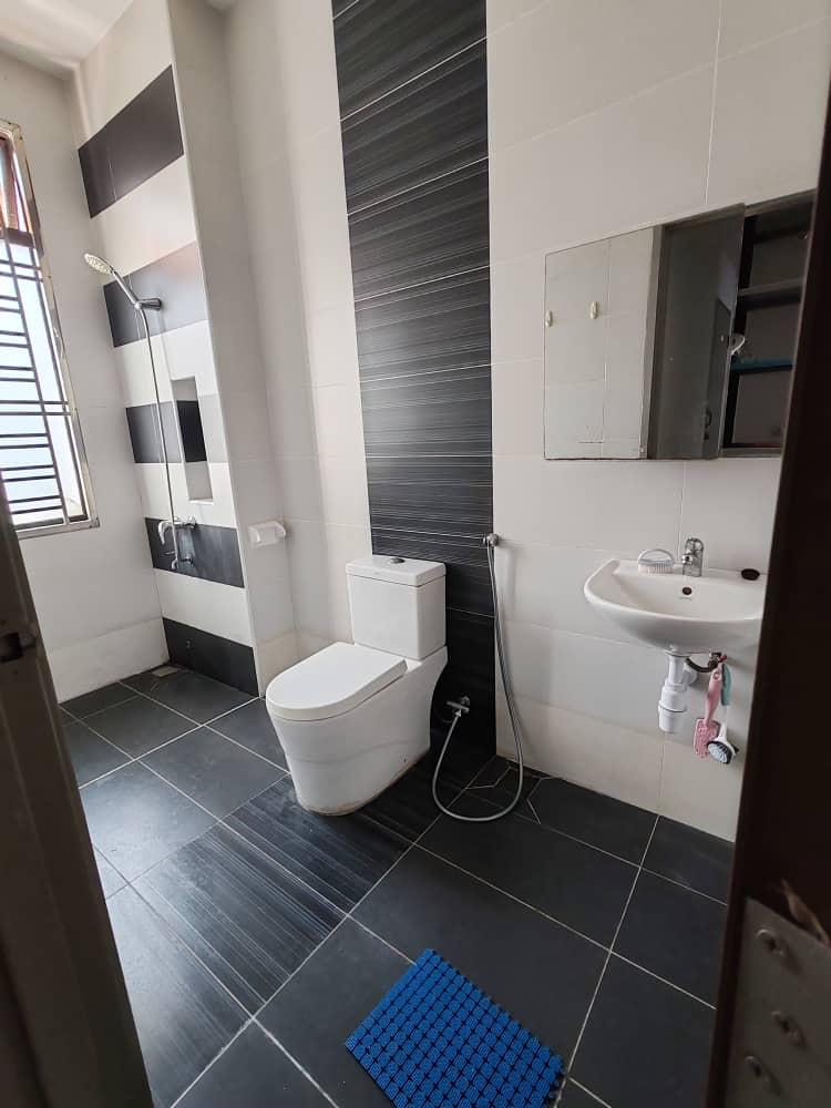 Bestari height
Room for rent