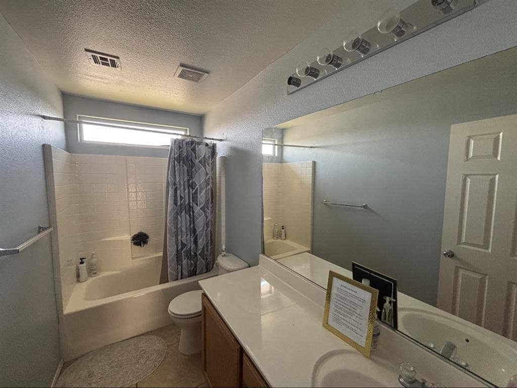 Clean. Well manage home. Organized