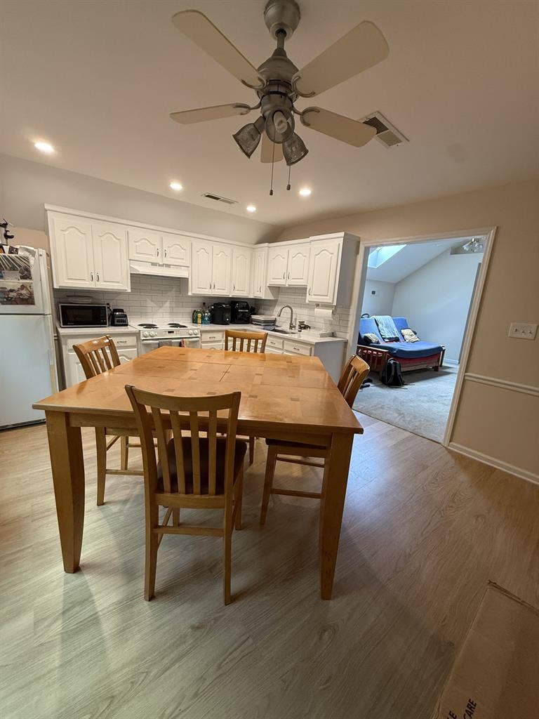 Loft Apartment Available for Rentt