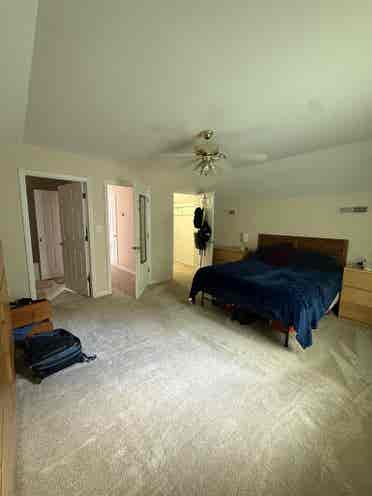 Loft Apartment Available for Rentt