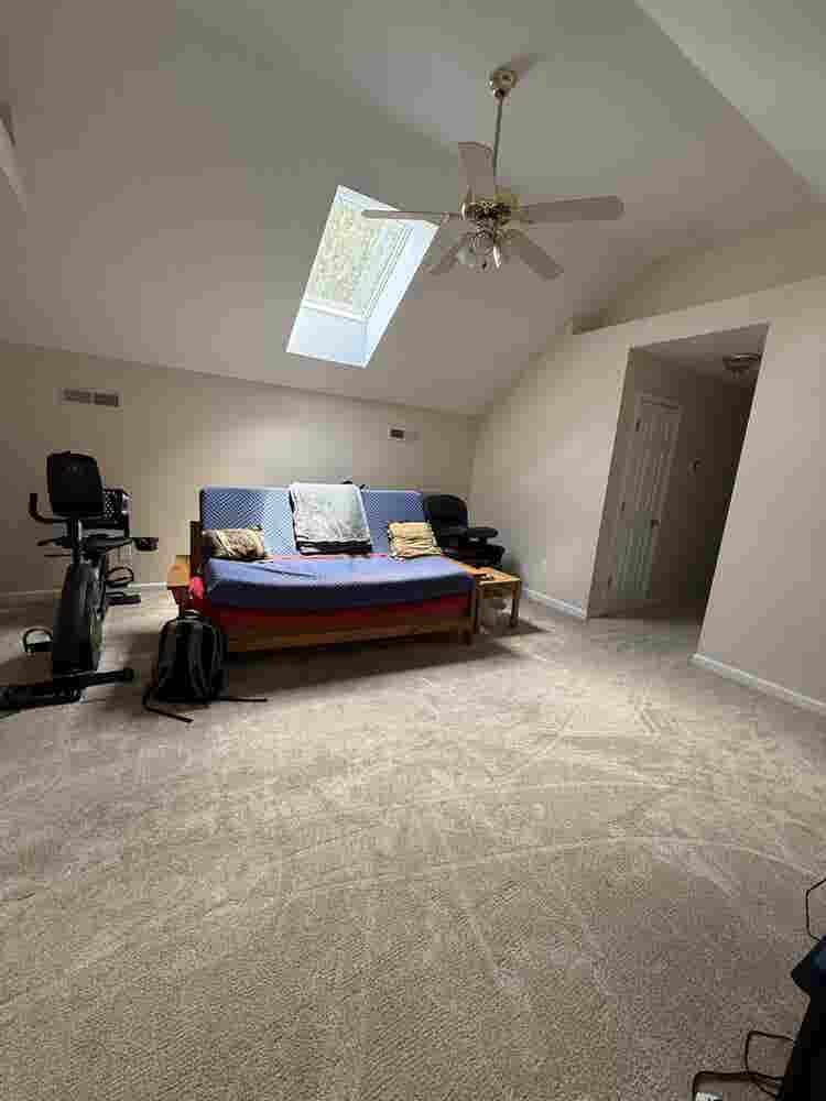 Loft Apartment Available for Rentt