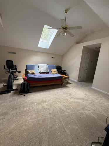 Loft Apartment Available for Rentt