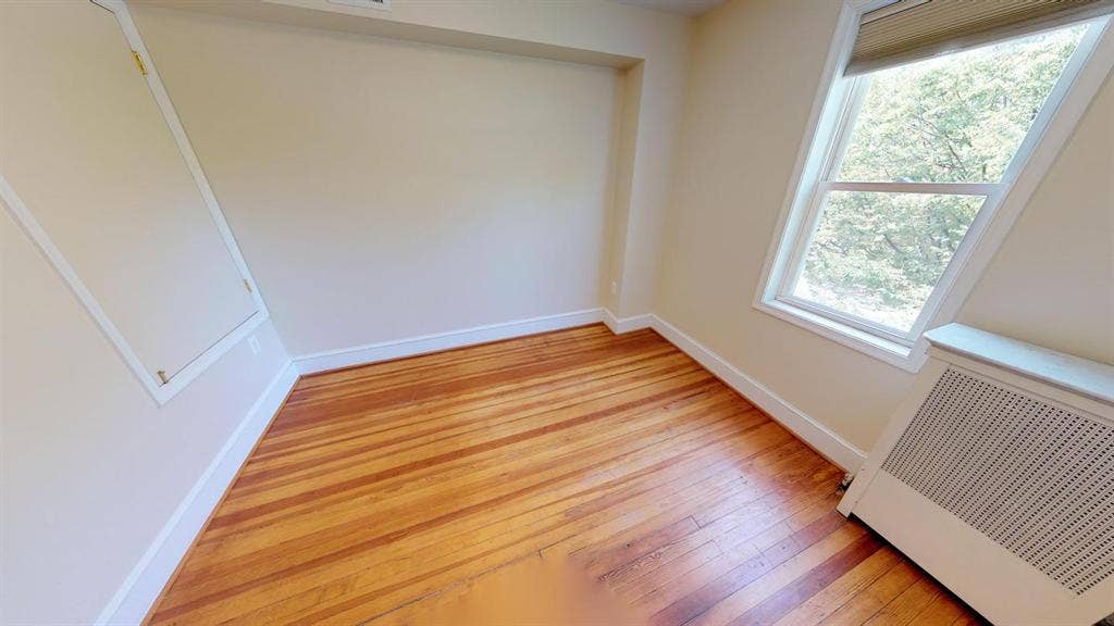 1 BR in Washington