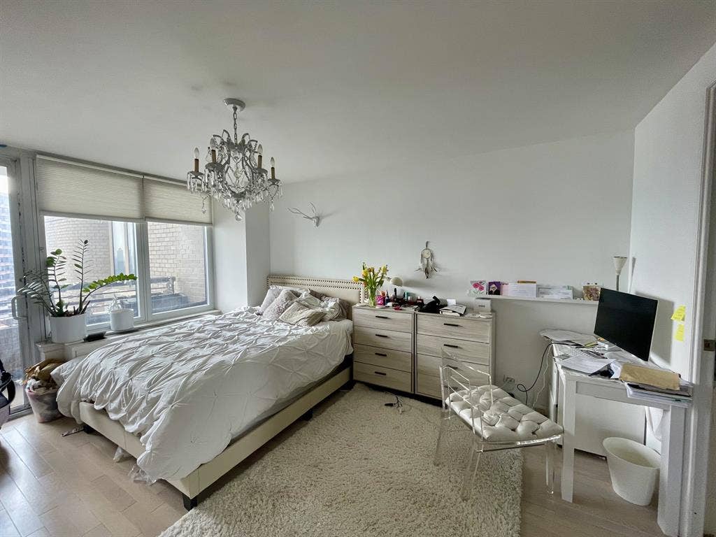 Near GCS,full service luxury condo
