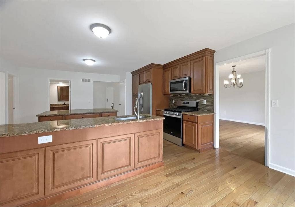 New 4bedroom available for rent .