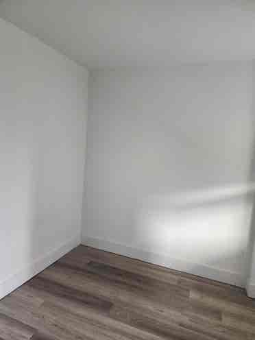 I rent a room for 1 person only.