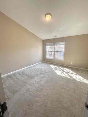 Master bedroom available in Raleigh