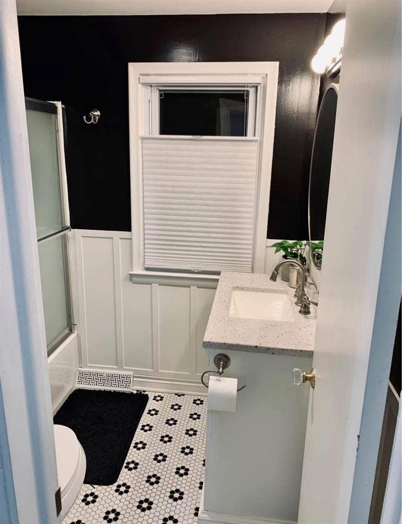 Room for rent in 3 bedroom home!
