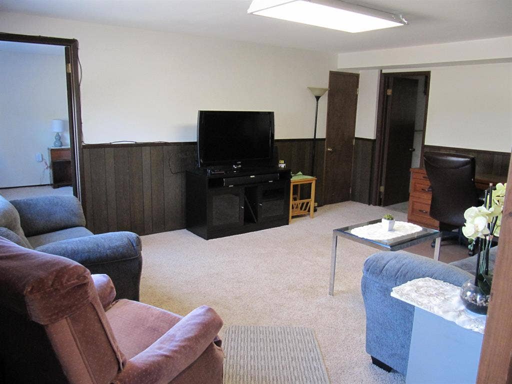 $ LG d/L bment Apt in W. Sea