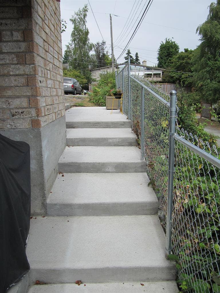 $ LG d/L bment Apt in W. Sea