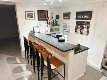 Basement Studio w/ Kitchenette/Bar