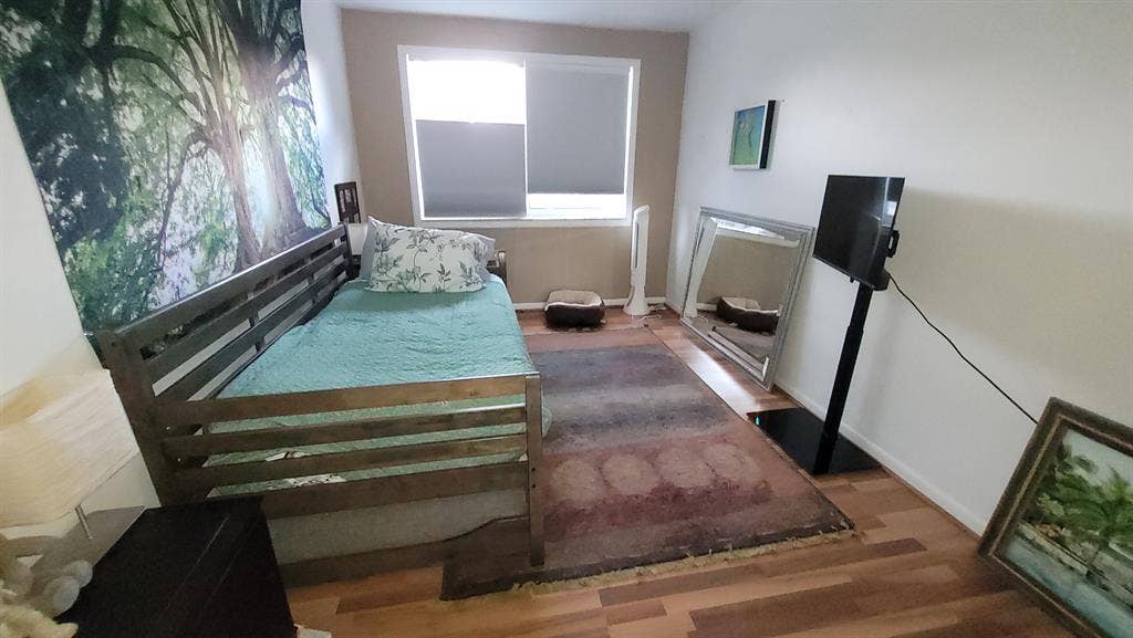 Room for rent near Baptist Hospital