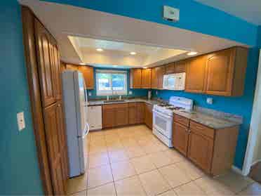 Room Near Vandenberg AFB, Lompoc