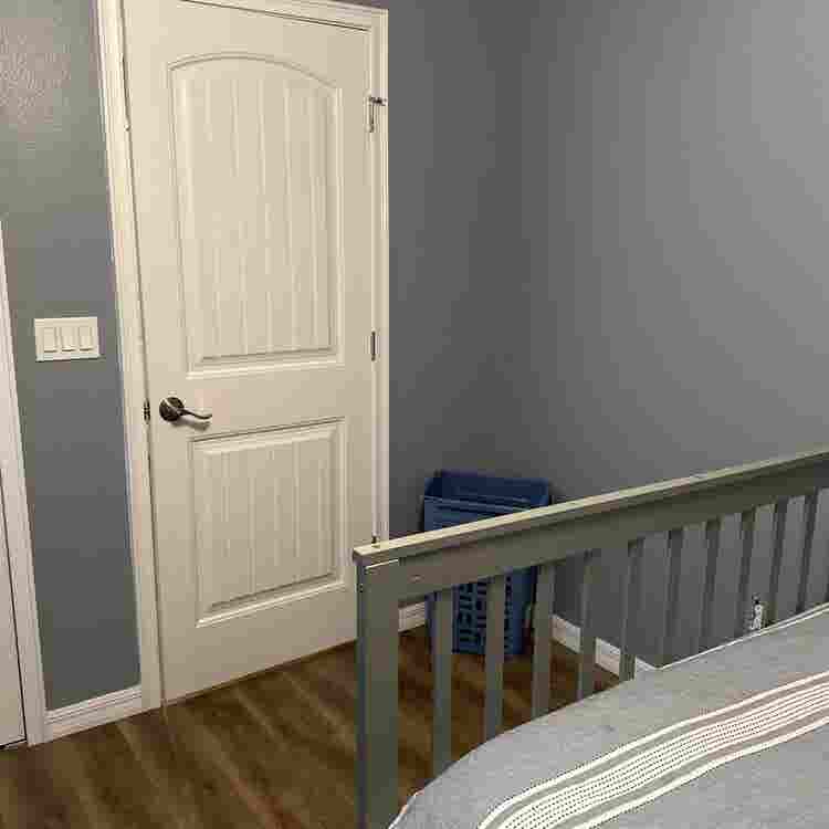 Room for rent . Men preferred