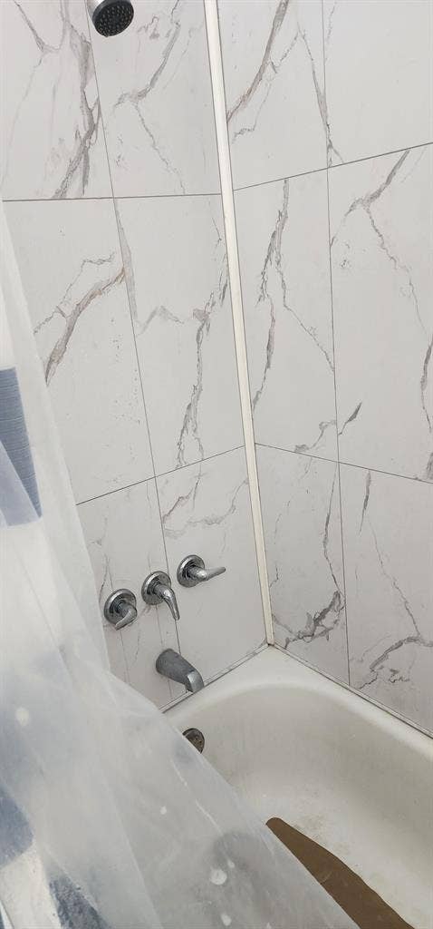 Privet room with shared bathroom
