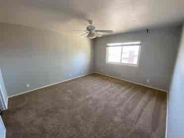 Private Room with Bath in Lompoc