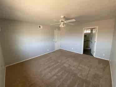 Private Room with Bath in Lompoc