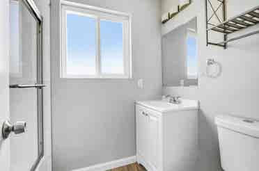 Studio in K-Town/Downtown LA–$