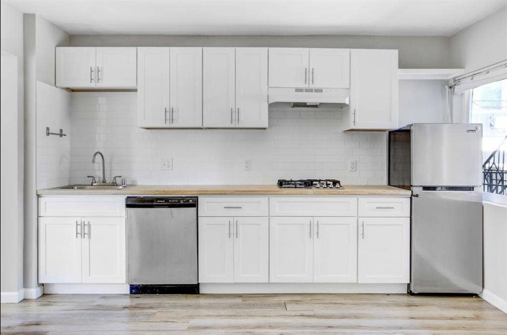 Studio in K-Town/Downtown LA–$