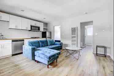 Studio in K-Town/Downtown LA–$