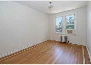 Room in Riverdale