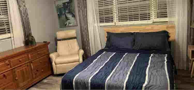 Lg furnished bedroom w shared bath