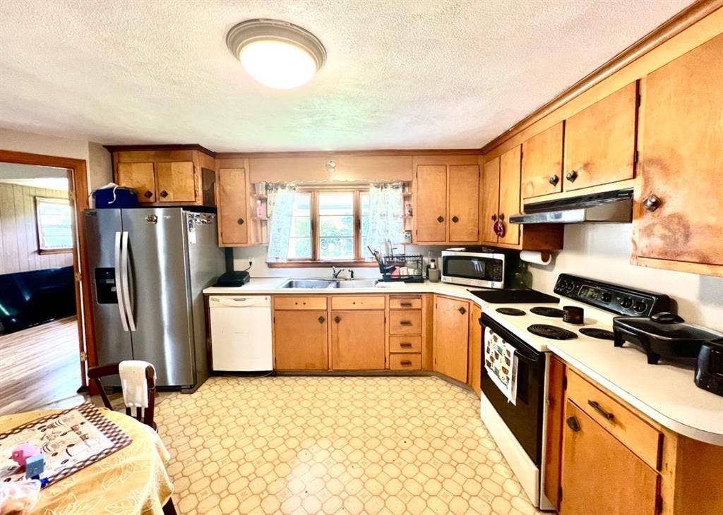 Rooms for rent in quiet area CCSU