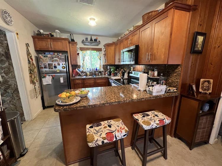 Room for rent in cozy house
