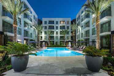 bath apartment in MV