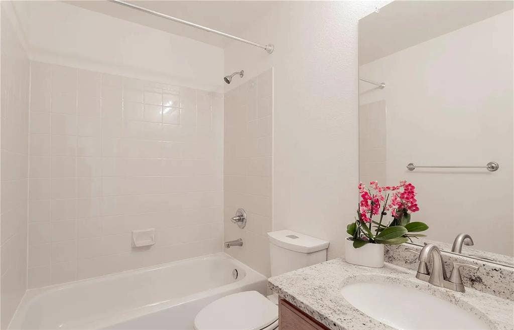 2 Beds + Bath in Shared Townhouse