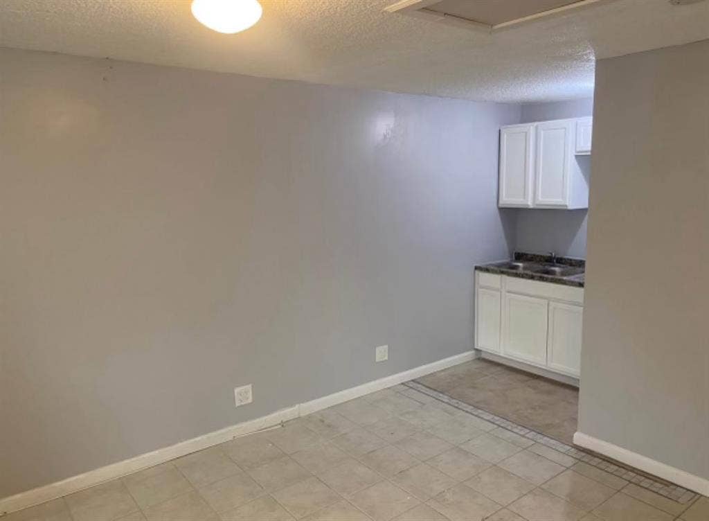 I’m offering a private studio