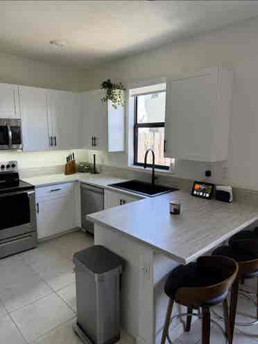 Modern Room Near Aventura FL 🏡✨