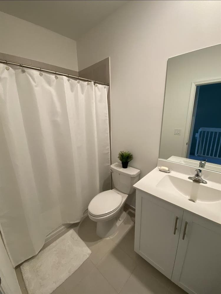 Modern Room Near Aventura FL 🏡✨