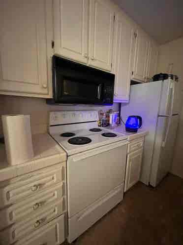 Looking for a girl to share bedroom