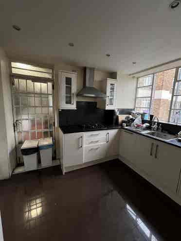 Spacious room in Marylebone