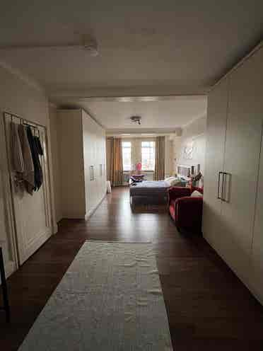 Spacious room in Marylebone