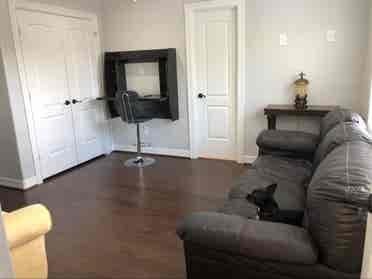 Downstairs room/private bathroom