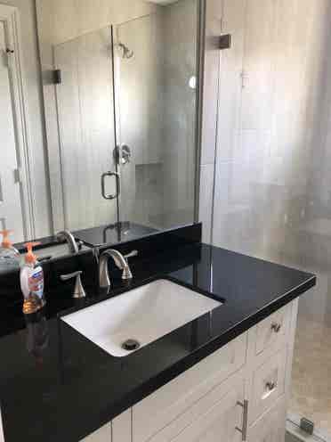 Downstairs room/private bathroom