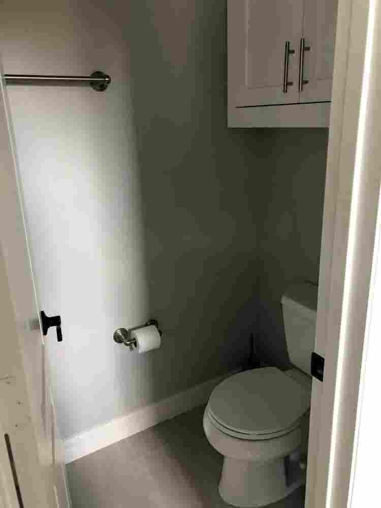 Downstairs room/private bathroom