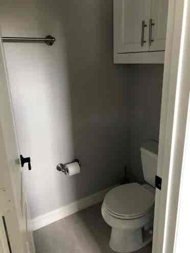 Downstairs room/private bathroom