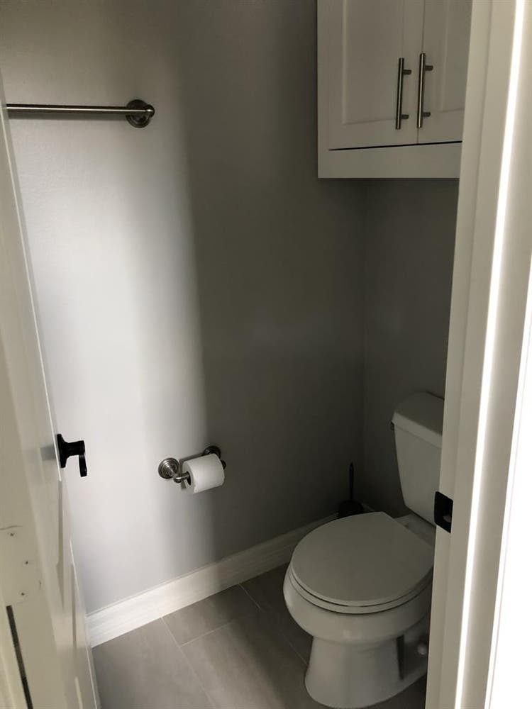 Downstairs room/private bathroom